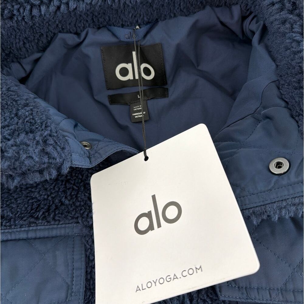Alo Yoga Unisex Navy Sherpa Edge Shacket Size L - Picture 4 of 10